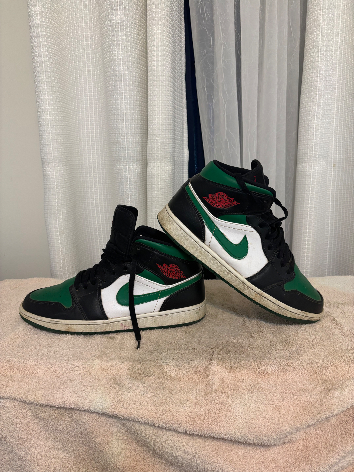 Air Jordan 1 Mid — Pine Green before restoration